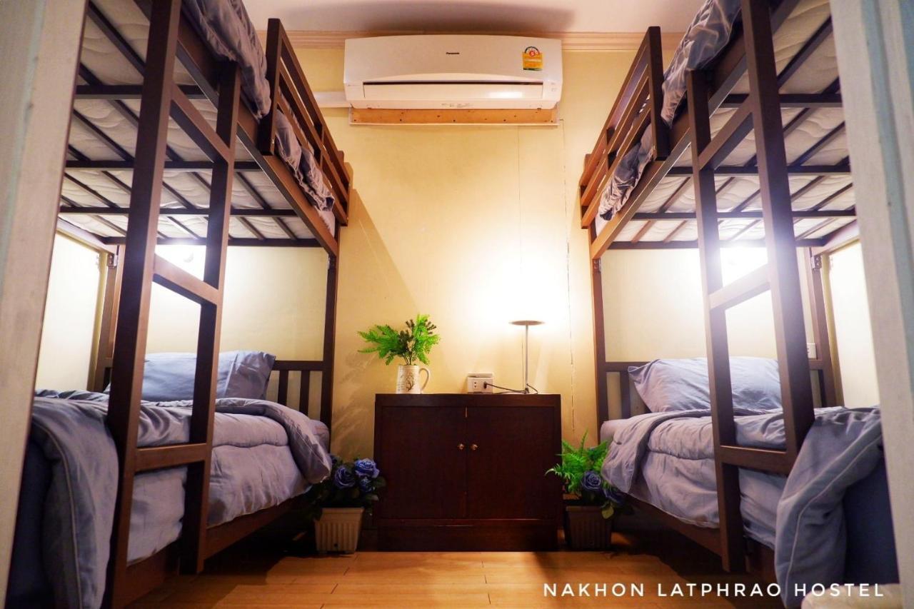 Хостел Nakhon Latphrao Бангкок Экстерьер фото